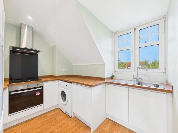 3 Bedroom Apartment To Rent In Norfolk Road, Littlehampton, BN17