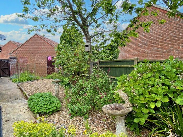 3 Bedroom Detached Bungalow For Sale In Fairfield Close, Mundesley, NR11