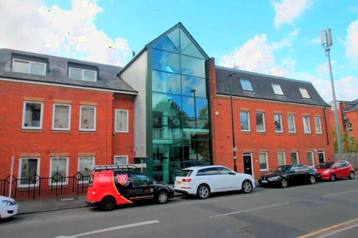 2 Bedroom Apartment To Rent In Bedroom Purpose Built Apartment In Caterham Valley, CR3