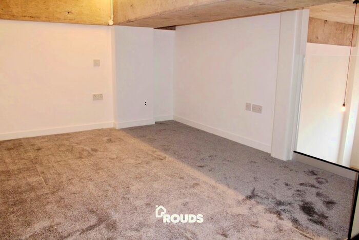 1 Bedroom Flat For Sale In Metro Lofts, High Street, West Bromwich, West Midlands, B70