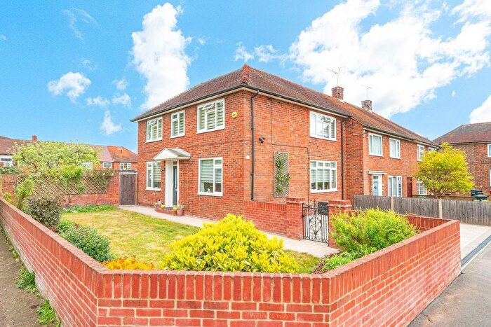4 Bedroom Terraced House For Sale In Farnham Lane, Farnham Royal, SL2