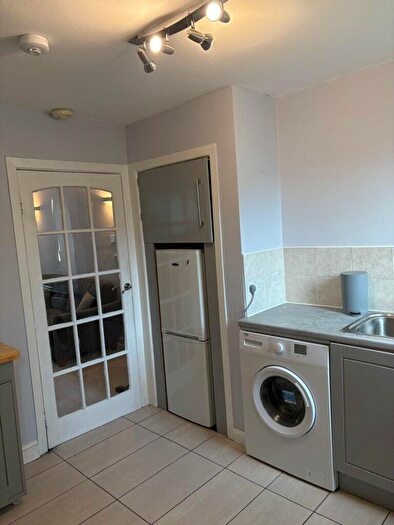 2 Bedroom Flat To Rent In Academy Street, Sandyhills, G32
