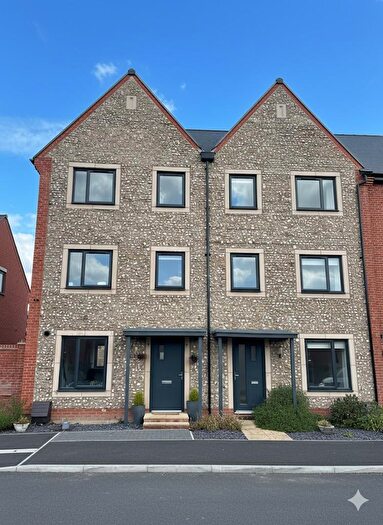 3 Bedroom Town House To Rent In Flagpond Road, Whiteley, Southampton, PO15