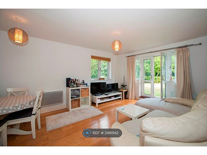 2 Bedroom Flat To Rent In Napier Road, Reading, RG1