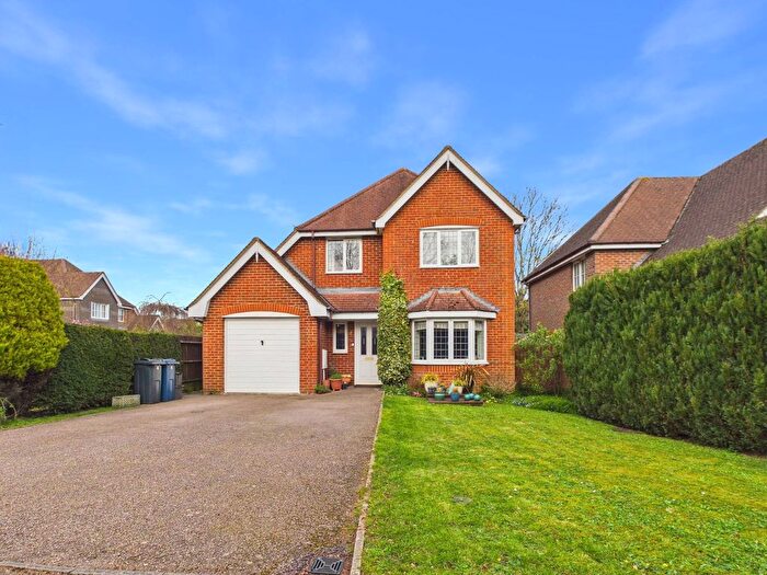4 Bedroom Detached House For Sale In Faithorn Close, Chesham, Buckinghamshire, HP5