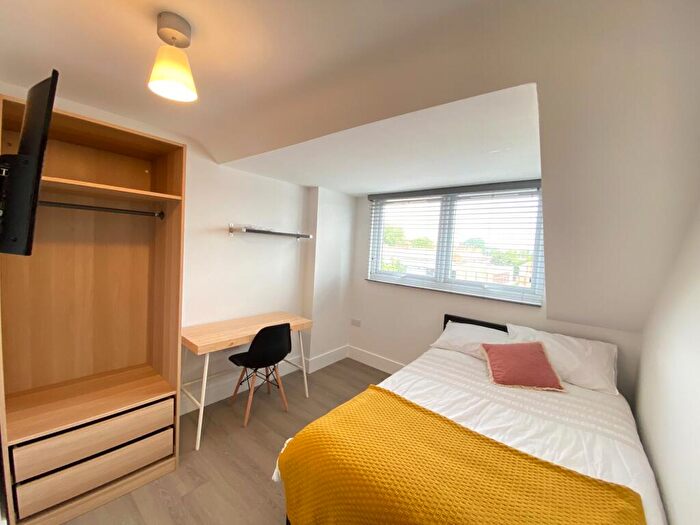 4 Bedroom Apartment To Rent In Flat, Castlegate House, - Colwick Road, West Bridgford, Nottingham, NG2