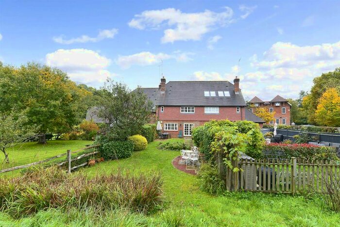 3 Bedroom Terraced House For Sale In Mill Lane, Albury, Guildford, GU5