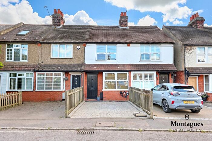 2 Bedroom Cottage For Sale In Lindsey Street, Epping, CM16