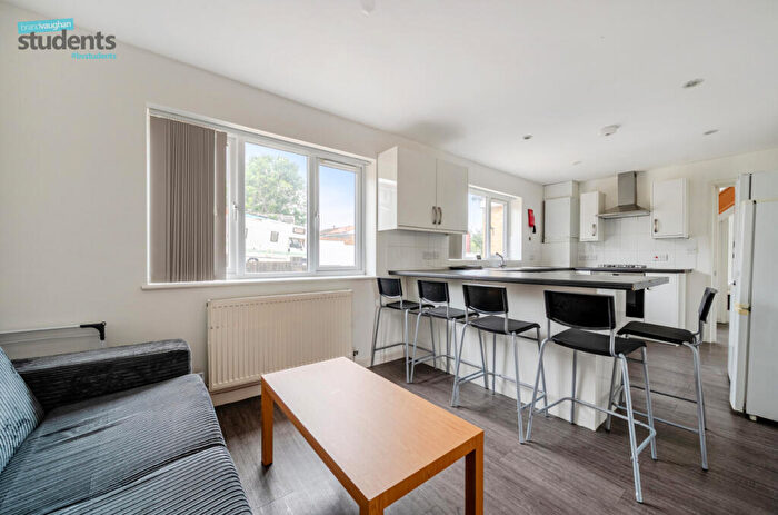 6 Bedroom Bungalow To Rent In Rushlake Close, Brighton, BN1