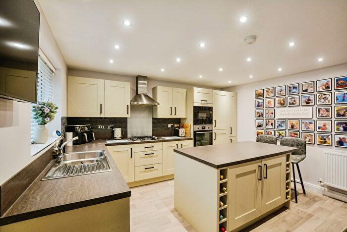 4 Bedroom Detached House For Sale In Bridgeways, Alford, LN13