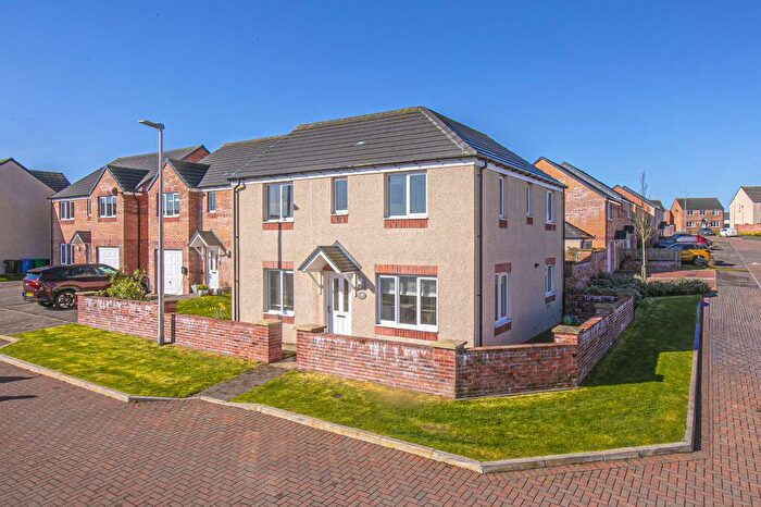 4 Bedroom Detached House For Sale In Cairns Crescent, Dunfermline, KY12
