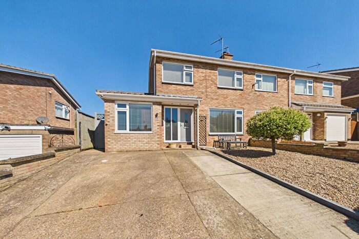 4 Bedroom Semi-Detached House For Sale In Park Road, Halesworth, IP19