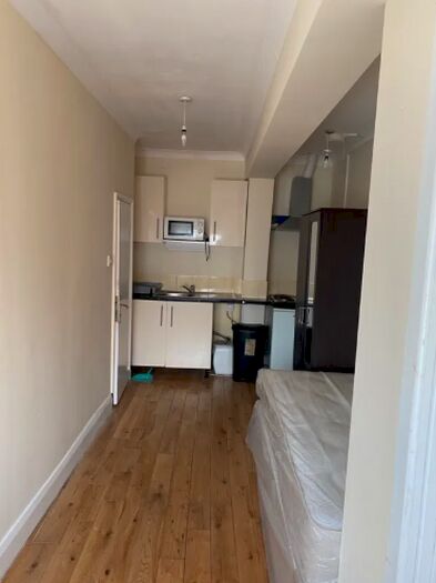 Studio To Rent In Fleetwood Road, London, NW10