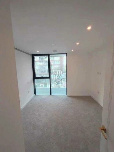 2 Bedroom Flat To Rent In Londond Dock, London, E1W