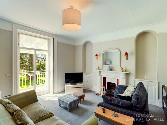 2 Bedroom Apartment For Sale In Berne Lane, Charmouth, DT6