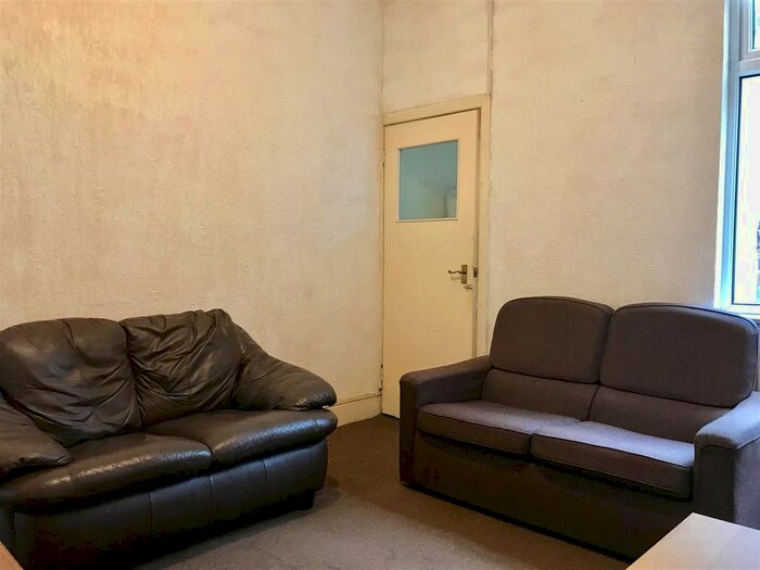 2 Bedroom Terraced House To Rent In Winnie Road, Selly Oak, Birmingham, B29