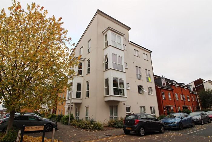 1 Bedroom Apartment To Rent In Gweal Avenue, Reading, RG2