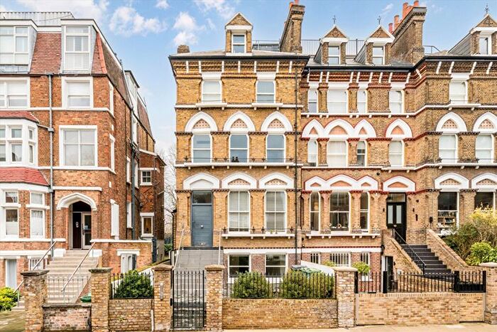 1 Bedroom Flat To Rent In Fitzjohns Avenue, London, NW3