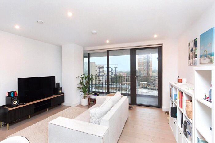2 Bedroom Apartment For Sale In Rosewood Building, Shoreditch Exchange, Gorsuch Place, Hoxton, E2