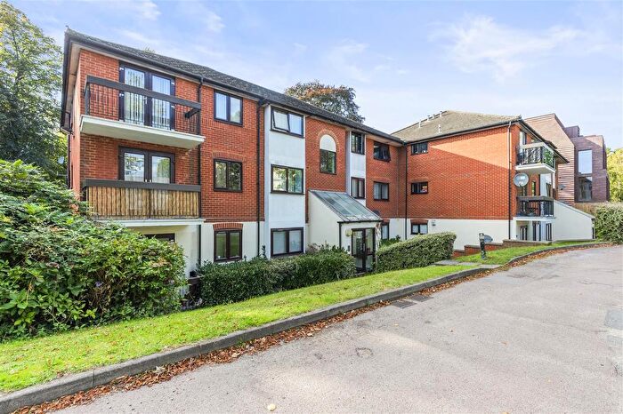 1 Bedroom Flat To Rent In Wavel Place, London, SE26