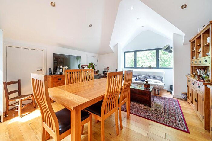 3 Bedroom Flat To Rent In St Marks Road, Maidenhead, SL6