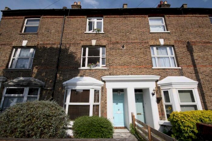 1 Bedroom Flat To Rent In Dane Road, London, W13