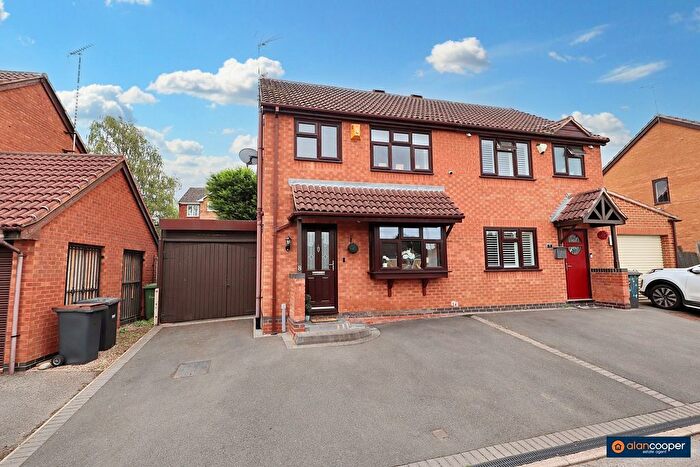3 Bedroom Semi Detached House For Sale In St. Michaels Way, Nuneaton, CV10