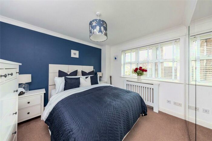 2 Bedroom Apartment To Rent In St. James Court, Gilbert Road, Romford, RM1