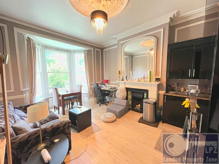 1 Bedroom Flat To Rent In Hammersmith Grove, Hammersmith, W6