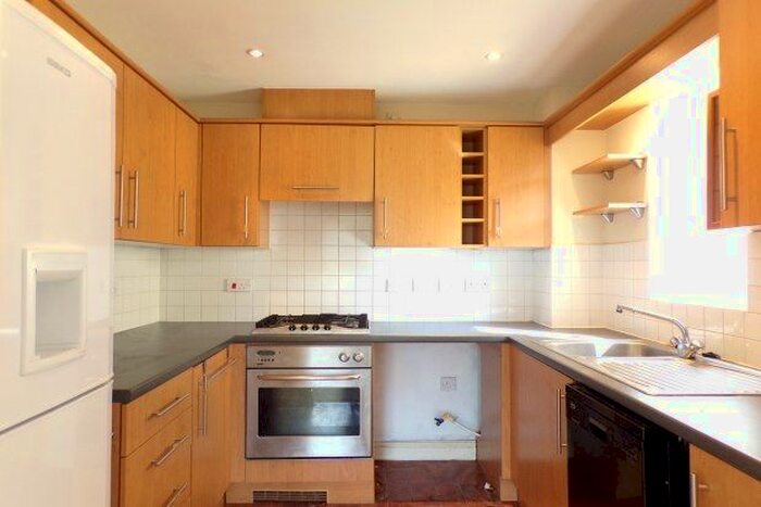 2 Bedroom Property To Rent In Keating Close, Rochester, ME1