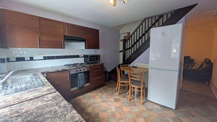 3 Bedroom Terraced House To Rent In Dunkirk - Beds En-suites, NG7