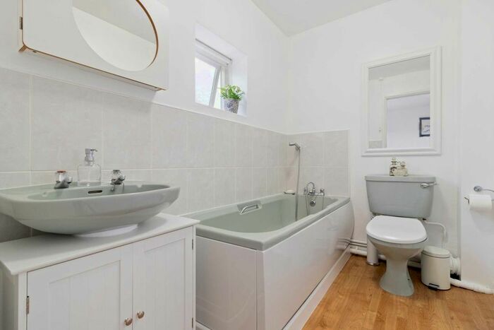3 Bedroom Flat To Rent In Imperial Road, Malvern, WR14