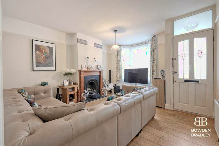 3 Bedroom End Of Terrace House For Sale In Greenfield Street, Waltham Abbey, EN9