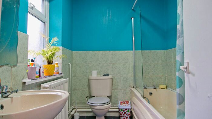 3 Bedroom Terraced House For Sale In Margaret Rdleicester, Evington, Leicester, LE5