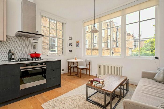 1 Bedroom Terraced House To Rent In Arlington Square, Islington, London, N1