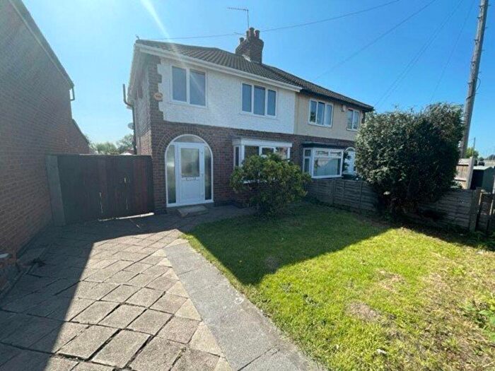 3 Bedroom Semi-Detached House To Rent In Narborough Road South, Leicester, LE3