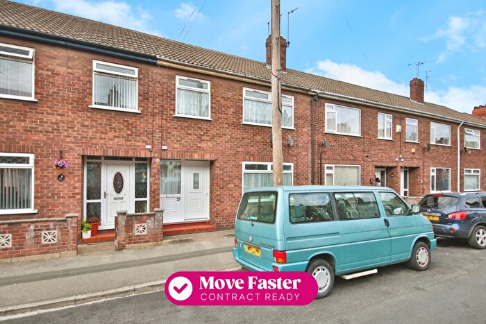3 Bedroom Terraced House For Sale In Wynburg Street, Hull, East Riding Of Yorkshire, HU9
