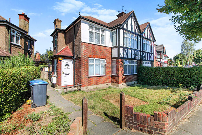 2 Bedroom Flat To Rent In Windermere Court, Windermere Avenue, Wembley, HA9