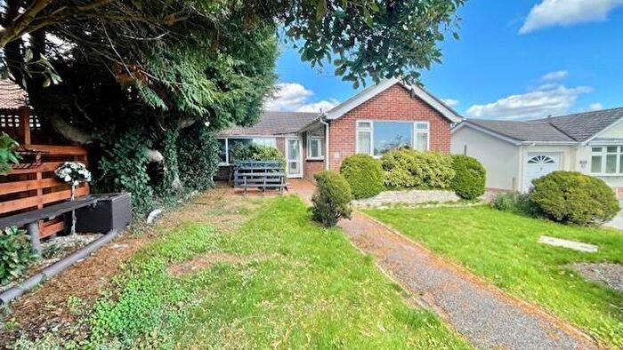 2 Bedroom Detached Bungalow For Sale In De Montfort Road Merley Wimborne, BH21