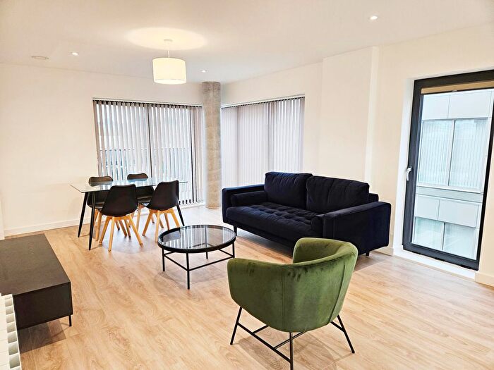 2 Bedroom Flat To Rent In Hampton Place, Ashford, TN23