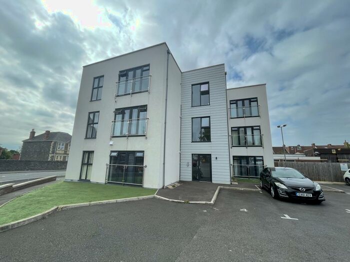 2 Bedroom Flat To Rent In Hanham Road, Kingswood, Bristol, BS15