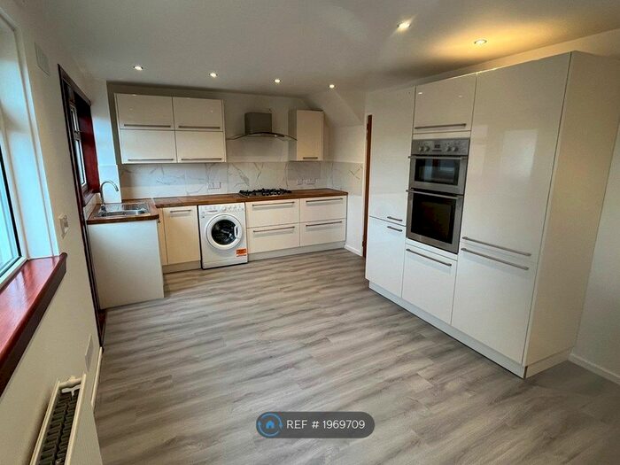 3 Bedroom Terraced House To Rent In Coatbridge Road, Glenmavis, Airdrie, ML6