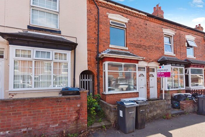 3 Bedroom Terraced House For Sale In Manor Farm Road, Birmingham, B11