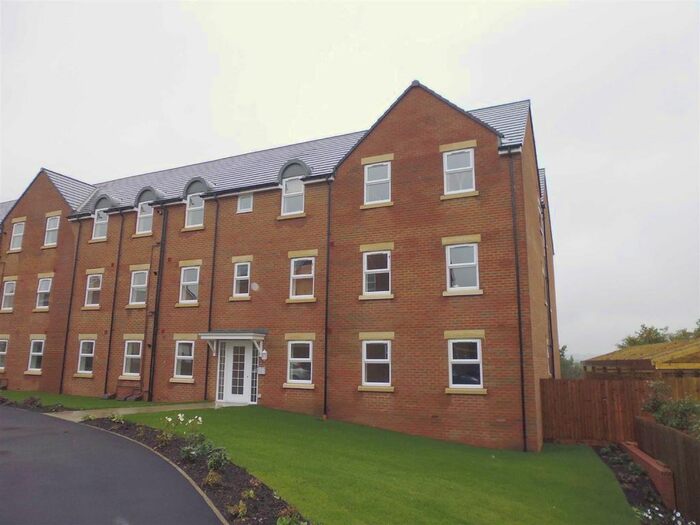 2 Bedroom Flat To Rent In Cloatley Crescent, Royal Wootton Bassett, Swindon, SN4
