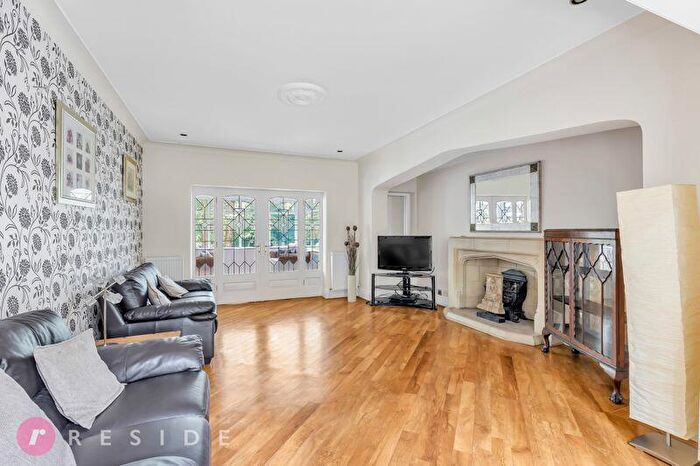 7 Bedroom Detached House For Sale In Norden Road, Bamford, Rochdale, OL11