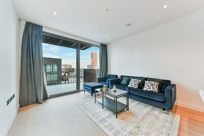 2 Bedroom Apartment To Rent In The Modern, Embassy Gardens, London, SW11