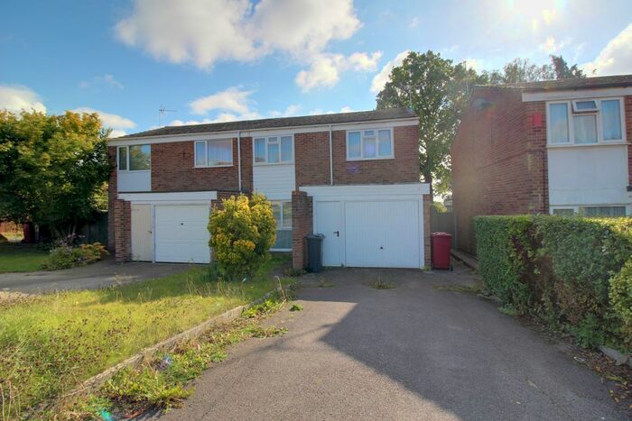 3 Bedroom Semi-Detached House To Rent In Galsworthy Drive, Caversham, Reading, RG4