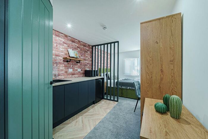 Studio To Rent In Lawford Road, Rugby, CV21