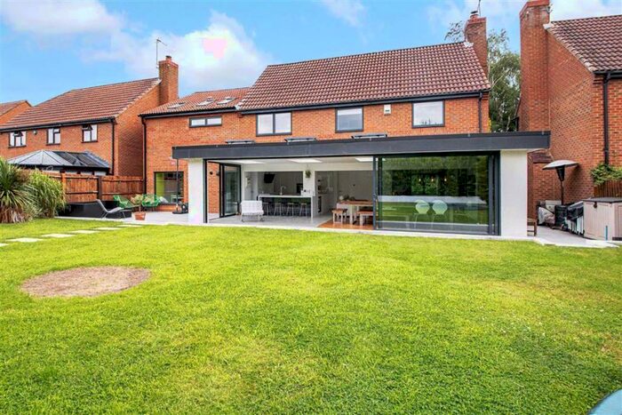 5 Bedroom Detached House To Rent In Skipton Close, Willen Park, Milton Keynes, Bucks, MK15