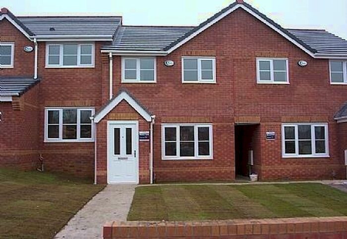 2 Bedroom House To Rent In Olanyian Drive, Cheetwood, Manchester, M8